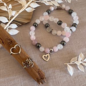 bracelet pierres naturelles quartz rose hématite cristal de roche et bague acier inox coeur