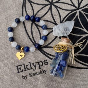 bracelet en pierres naturelles lapis lazuli et cristal de roche avec fiole magique et pierre de poche good vibes
