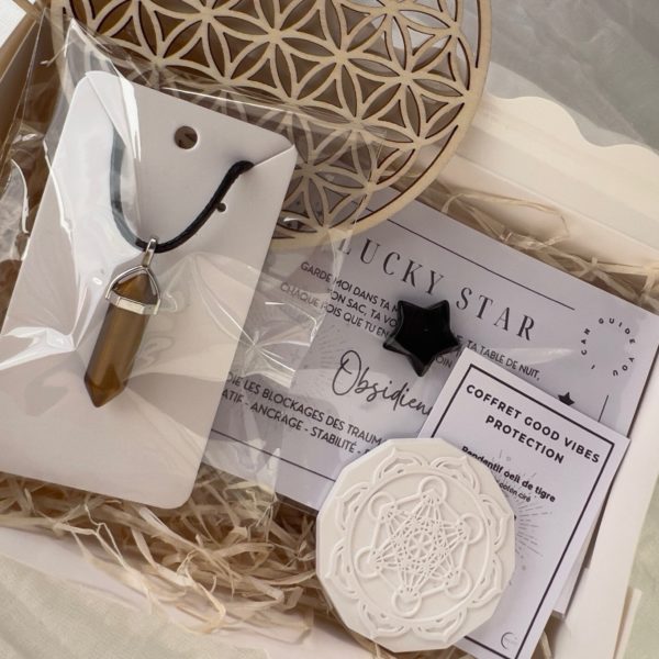 coffret good vibes avec pierres naturelles, fleur de vie, fleurs, collier ou bracelet ou fiole ou bougie